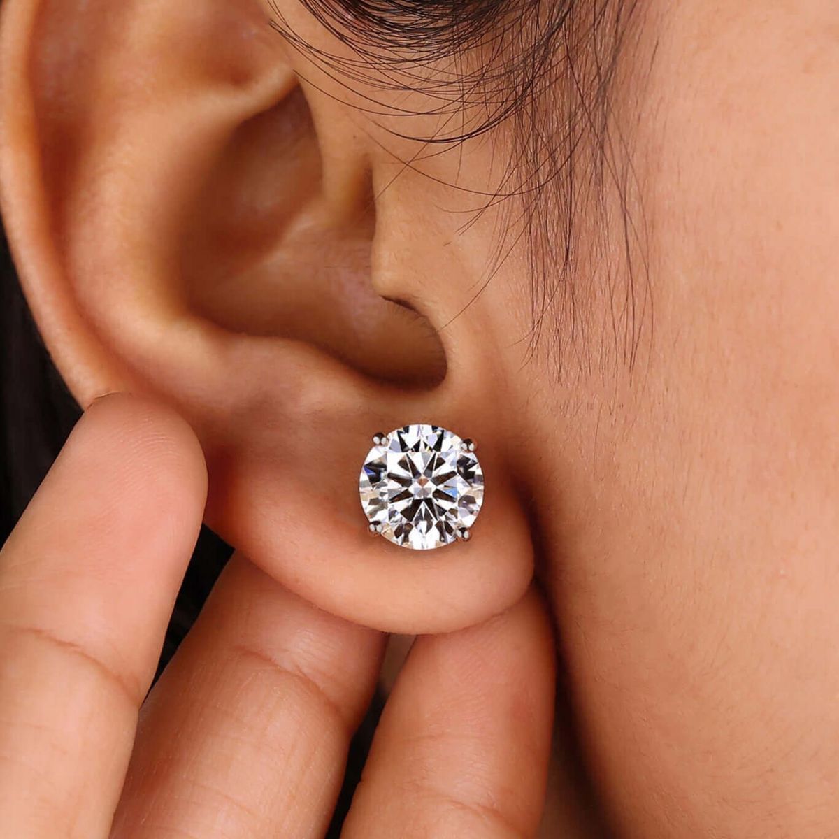 6 Prong Round Brilliant Stud Earrings
