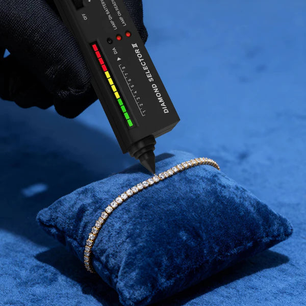 half eternity v-shape ring