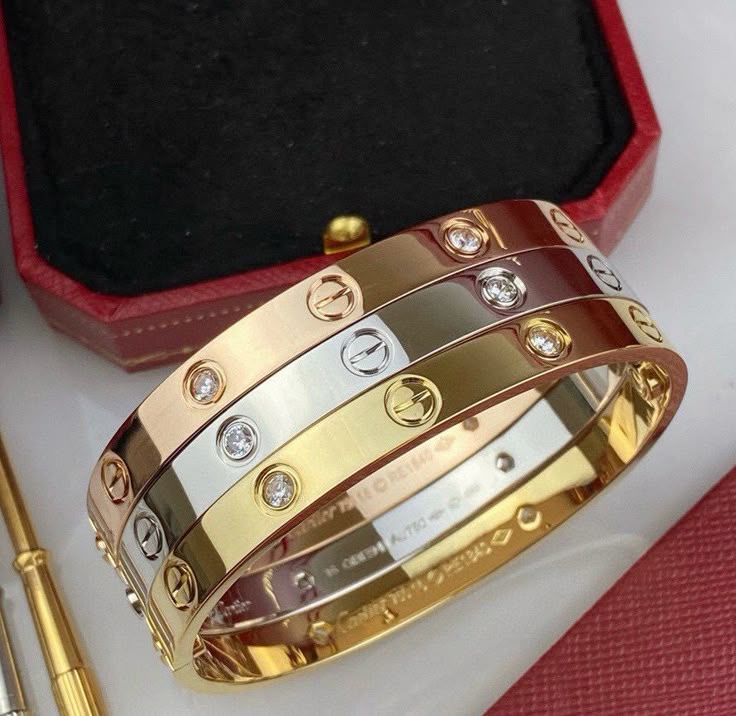 Cartier LOVE Bracelet New: What’s New and Is It Worth It?