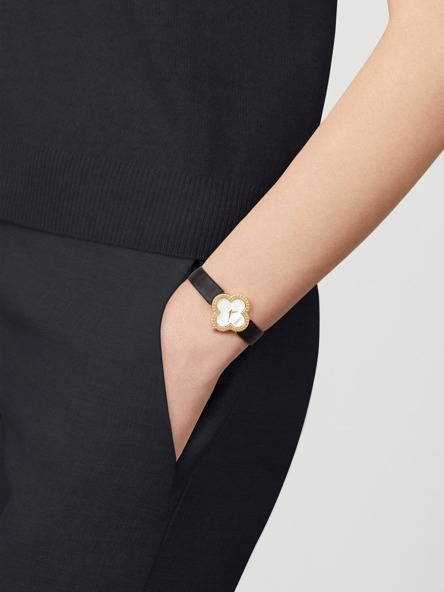 Cleef Crystal Watch – Leather Strap