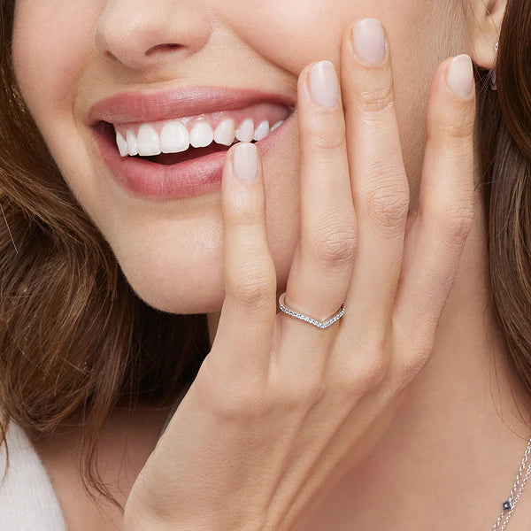 half eternity v-shape ring