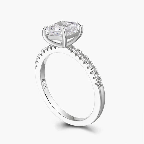 Moissanite Ring 2ct