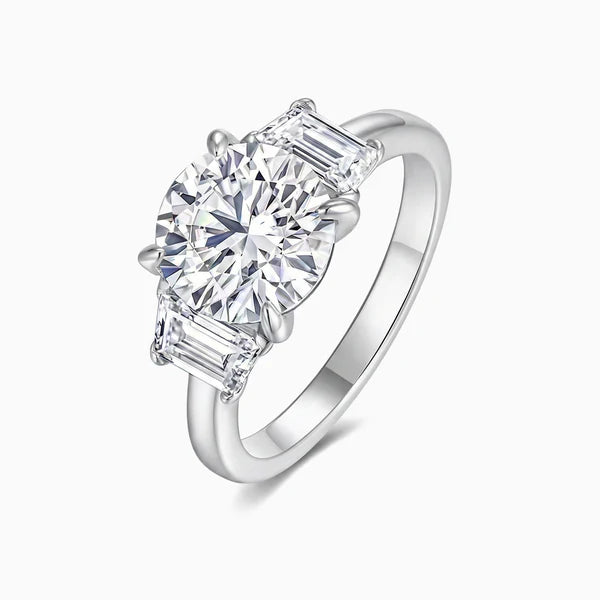Emerald 3 Stone Ring