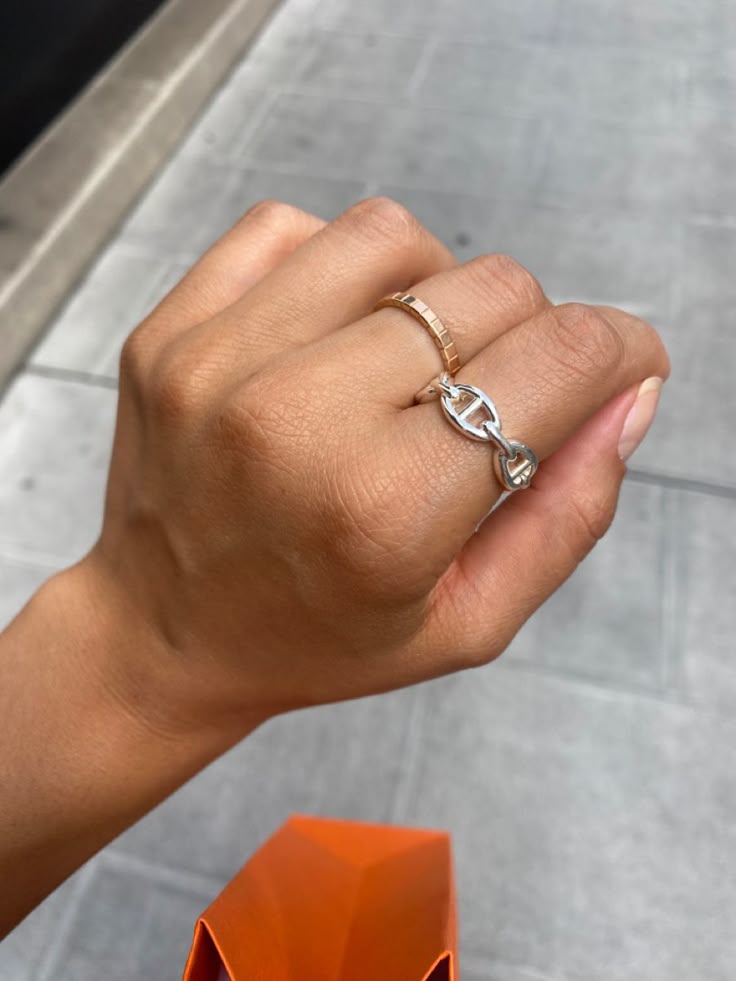 Uni Ring