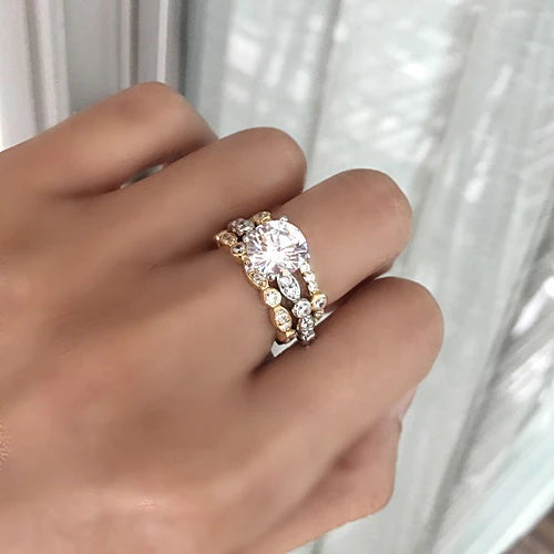 oval halo engagement rings