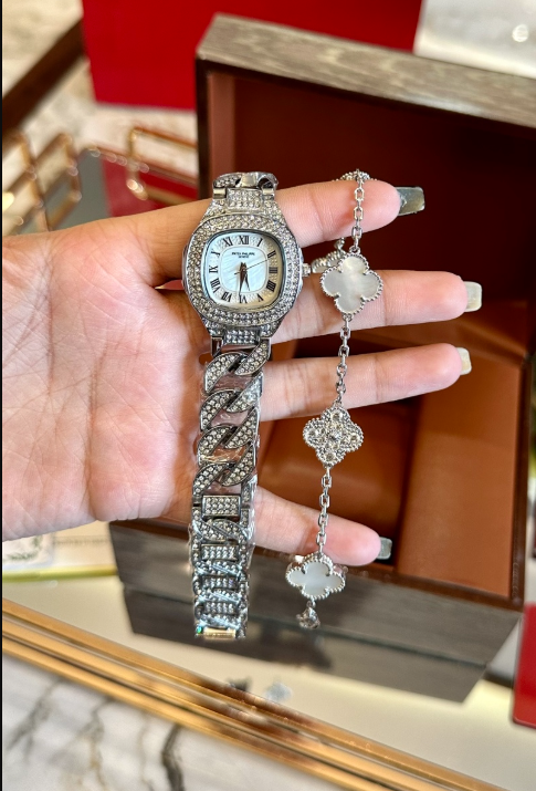 Luxury Crystal Watch & Clover Bracelet Set – Silver Edition