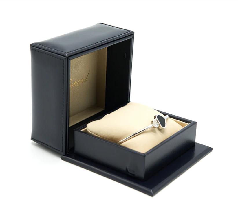 Elegant Double Heart Bracelet – Rose Gold Plated | Black Stone Luxury Design