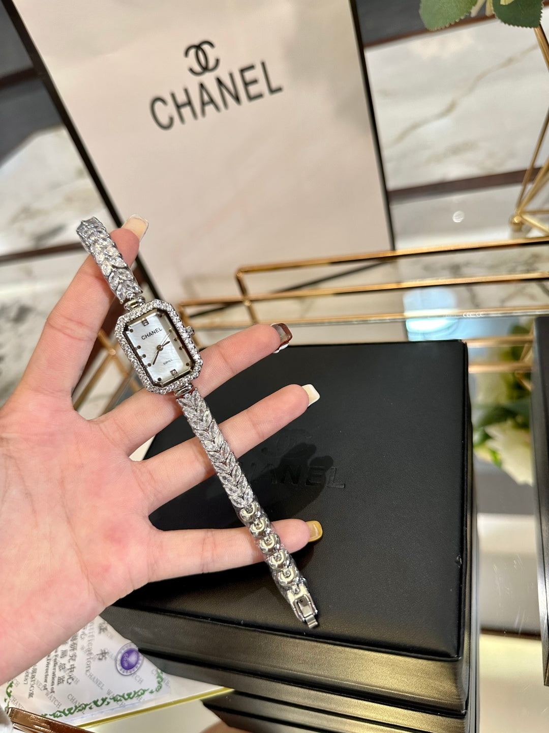 Luxury Diamond Première Bracelet Watch – Silver