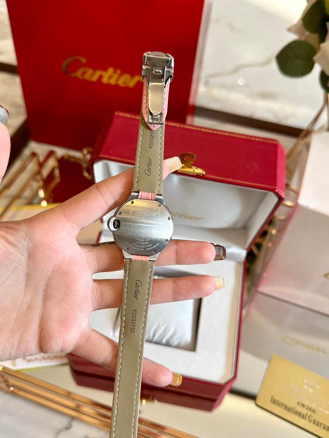 Pink Leather Luxury Watch – Silver Edition