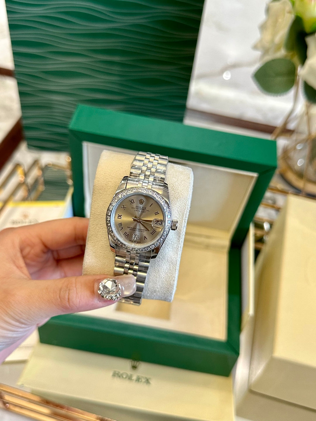 Luxury Jubilee Diamond Date Watch – Silver Dial