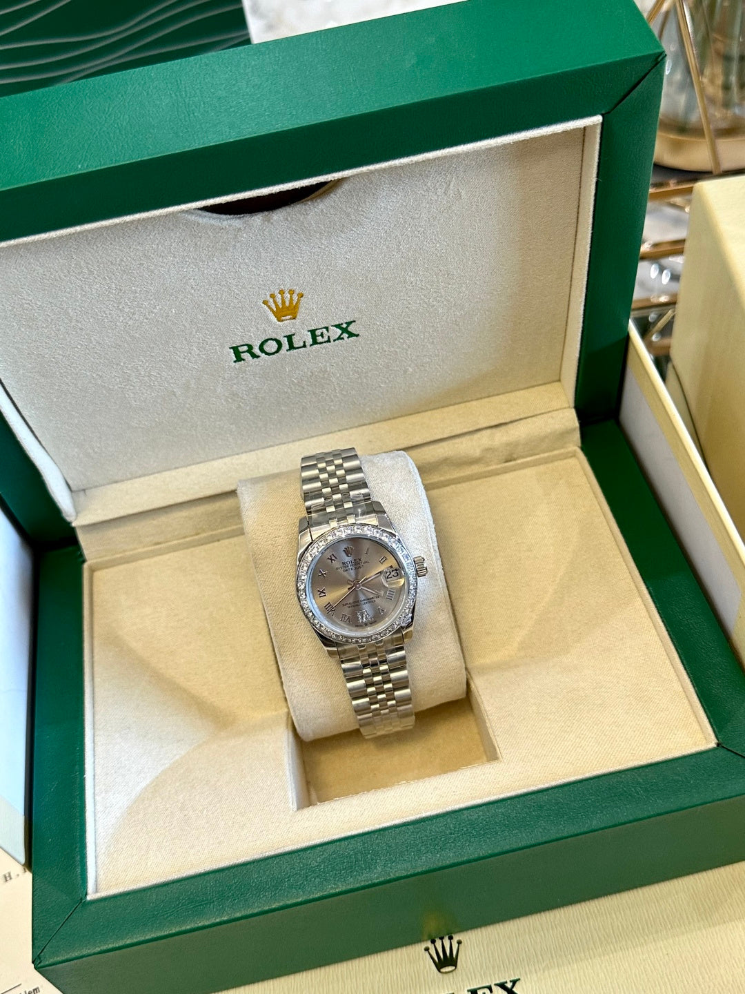 Luxury Jubilee Diamond Date Watch – Silver Dial
