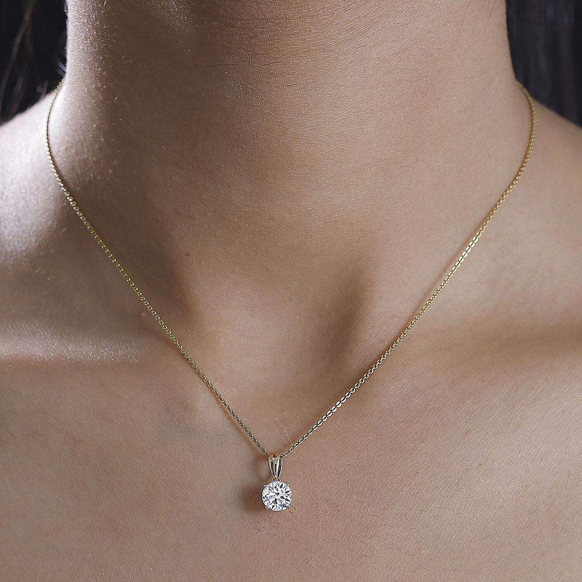 Solitaire Round Brilliant Pendant